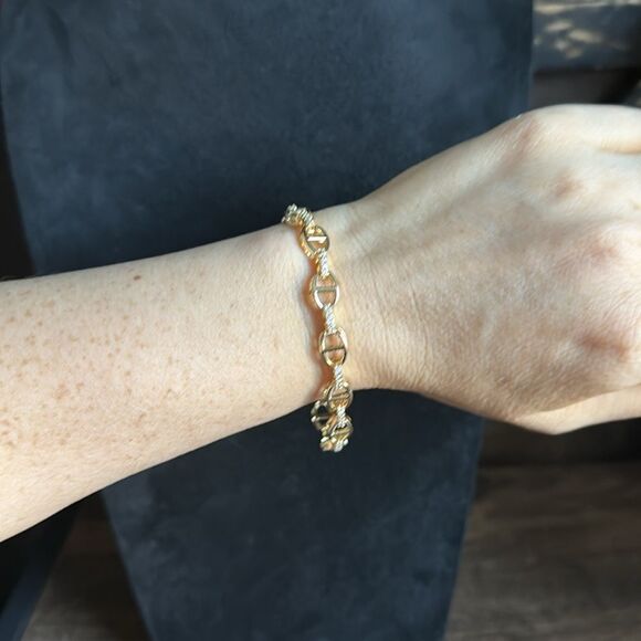 Elegant 14K Gold Plated Zirconia Link Chained Bracelet - Picture 5 of 10